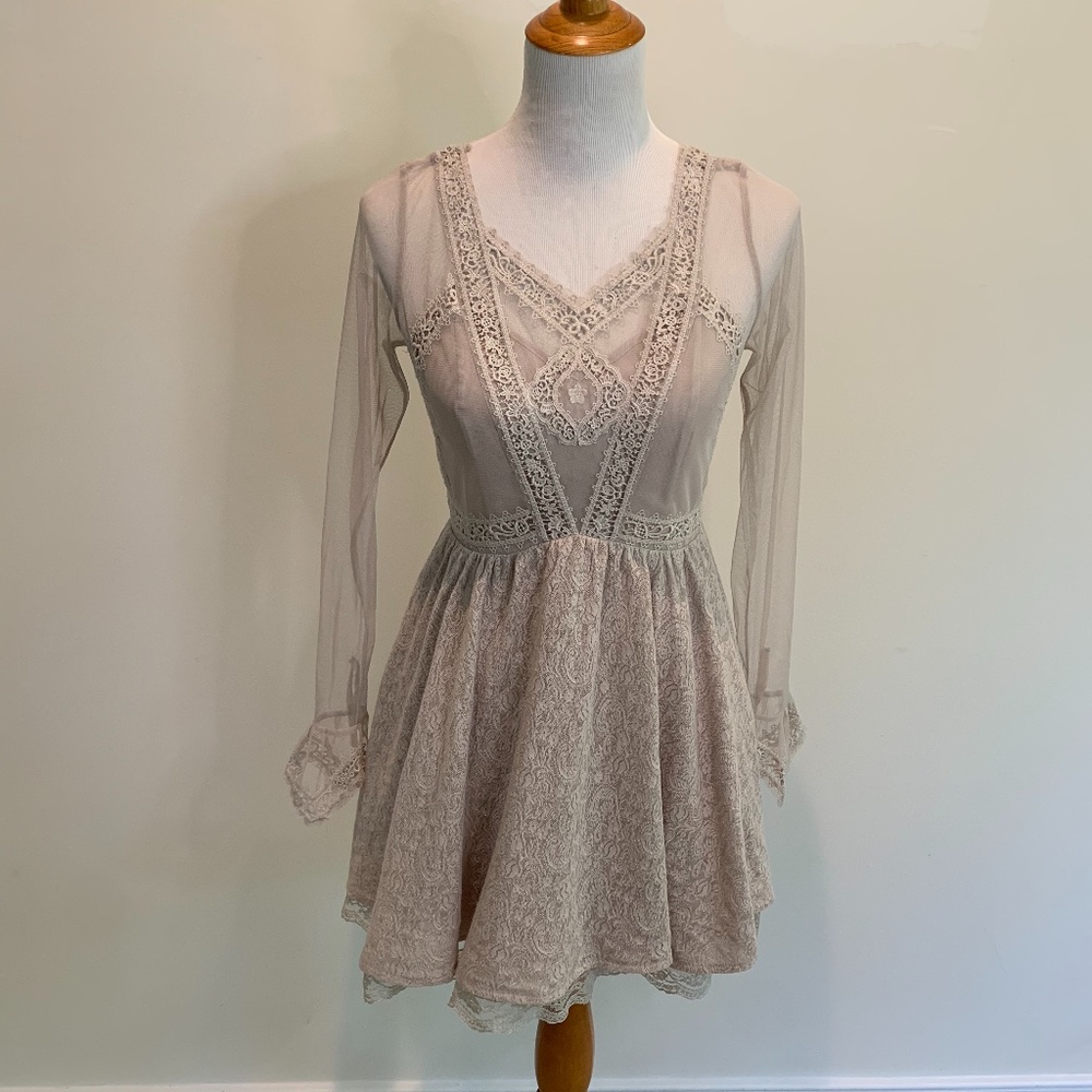 Gorgeous lace sheer dress by Free People Sz 4